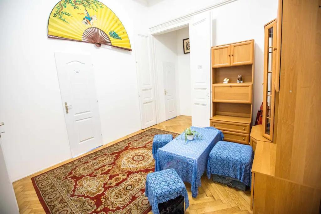 Center Apartment 5 Private Room For 19 People Budapest Exteriör bild