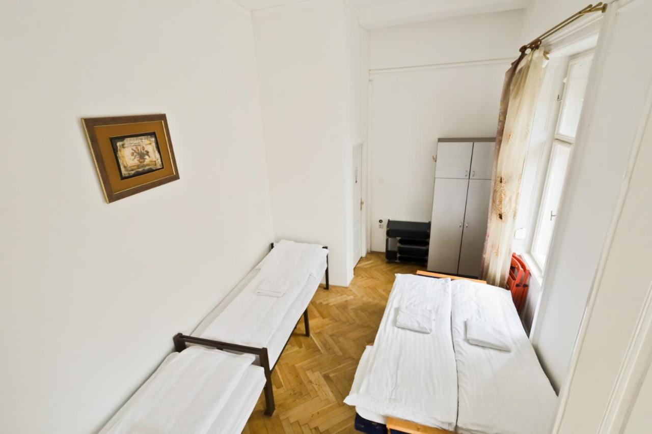 Center Apartment 5 Private Room For 19 People Budapest Exteriör bild